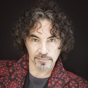 John Oates today, touring to support his 3-CD solo compilation "Good Road To Follow"