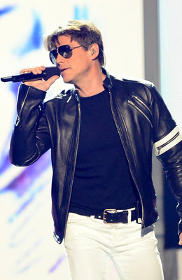 a-Ha lead singer Morten Harket's surprise performance appearance on the Billboard Music Awards